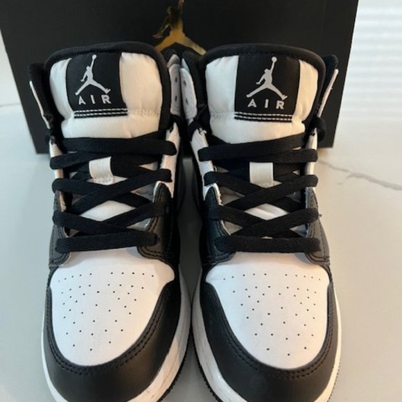 jordan 1 mid white size 4